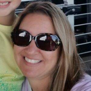 Meet your Posher, Jenn